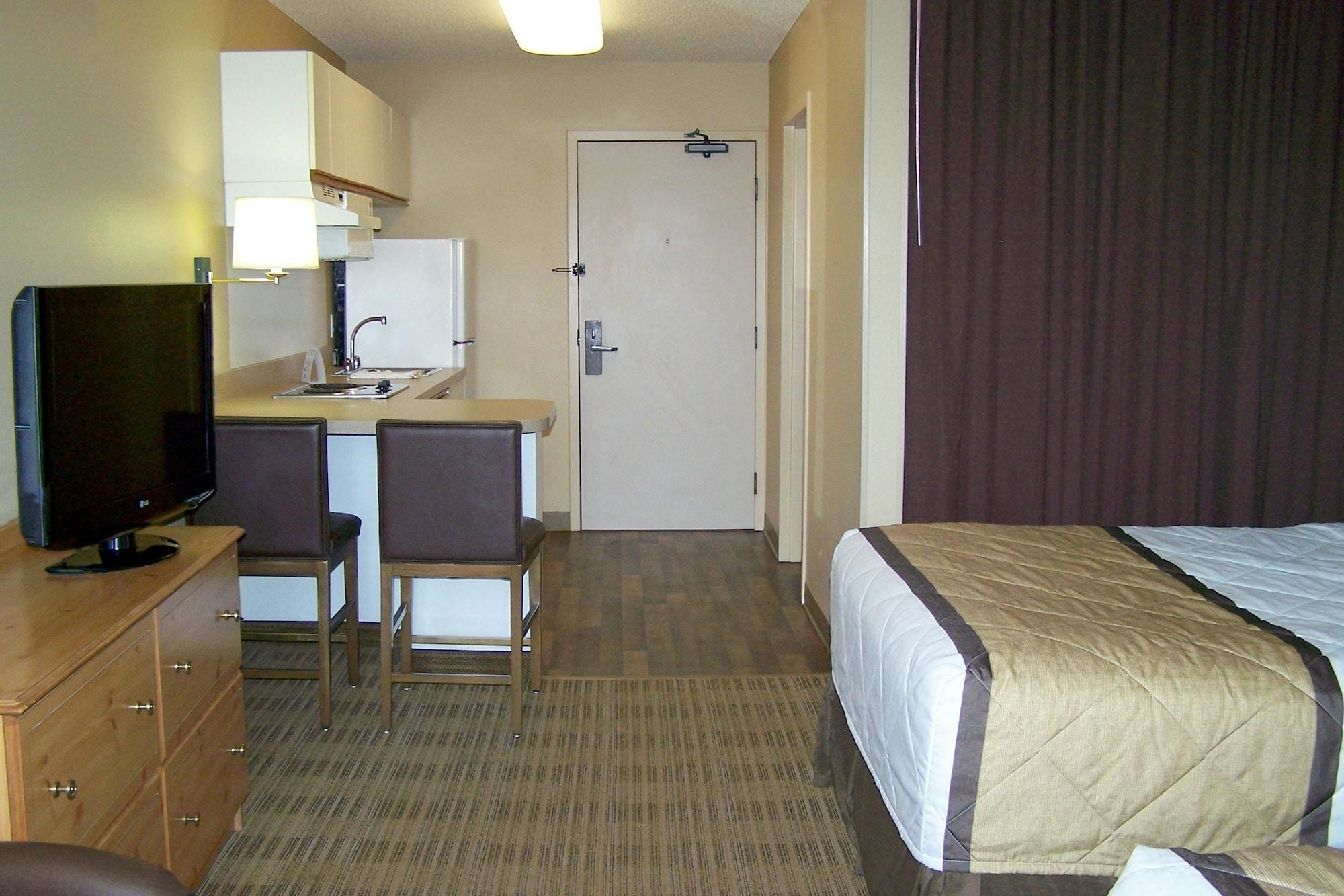 Extended America - - Arboretum 2* North Chesterfield