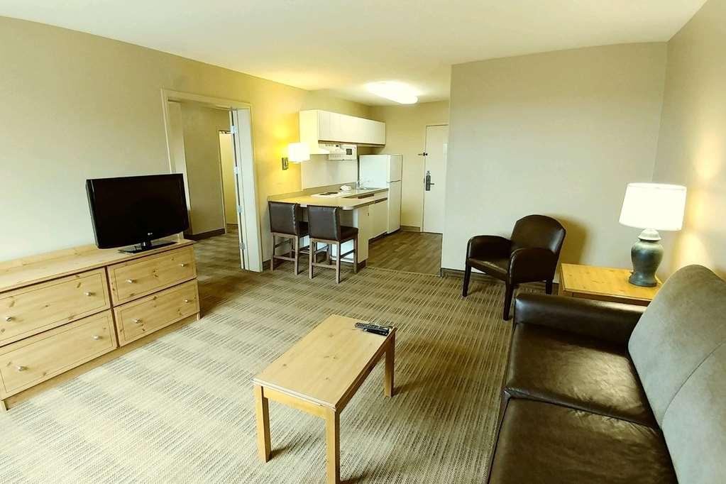 Extended America - - Arboretum 2* North Chesterfield