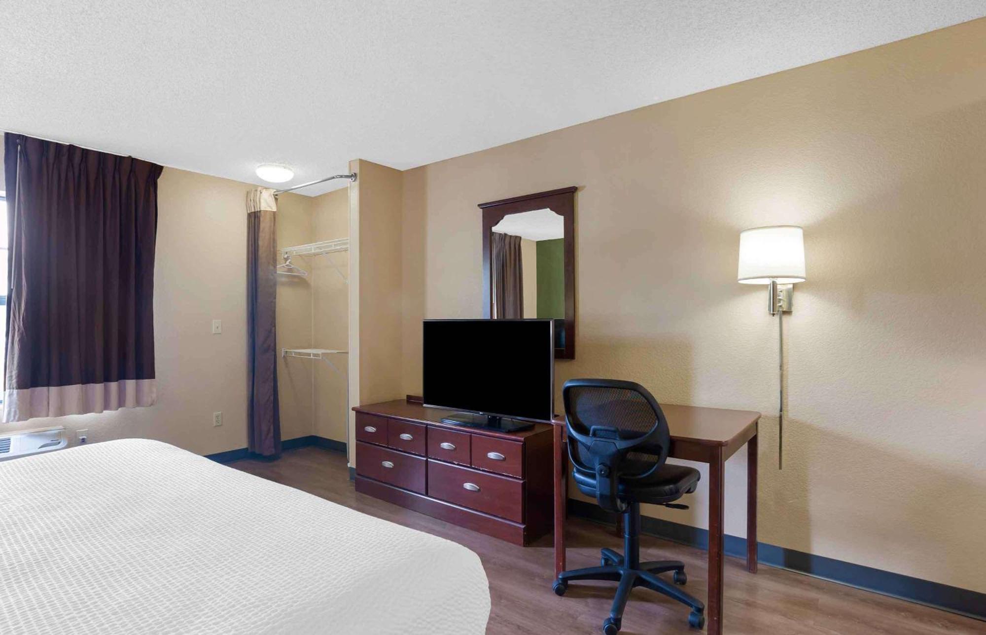Extended America - - Arboretum Hotel 2*