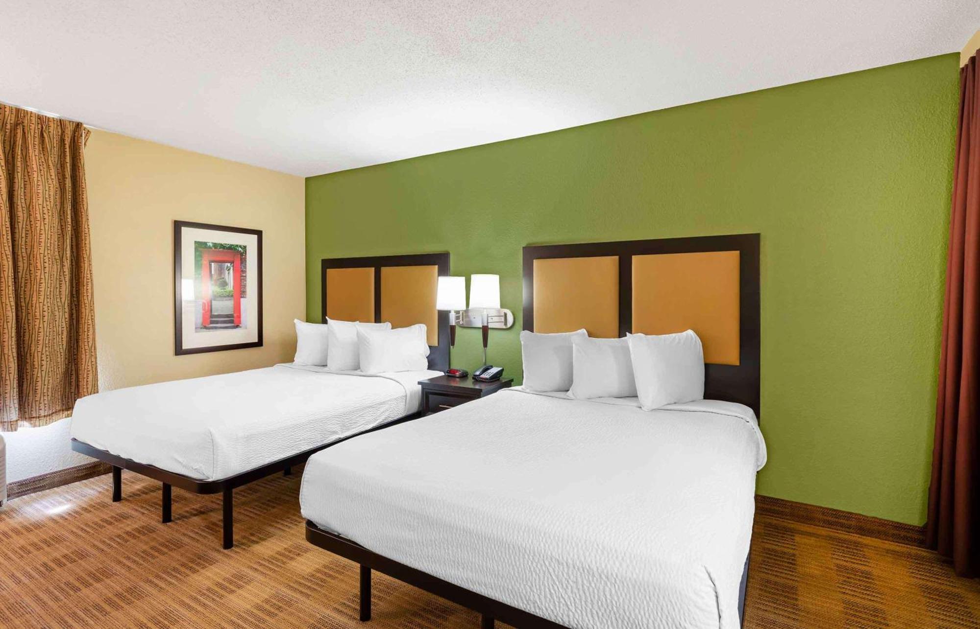 Extended America - - Arboretum 2* North Chesterfield