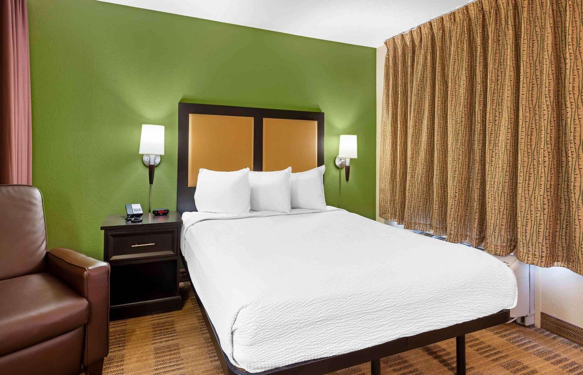 Extended America - - Arboretum Hotel 2*