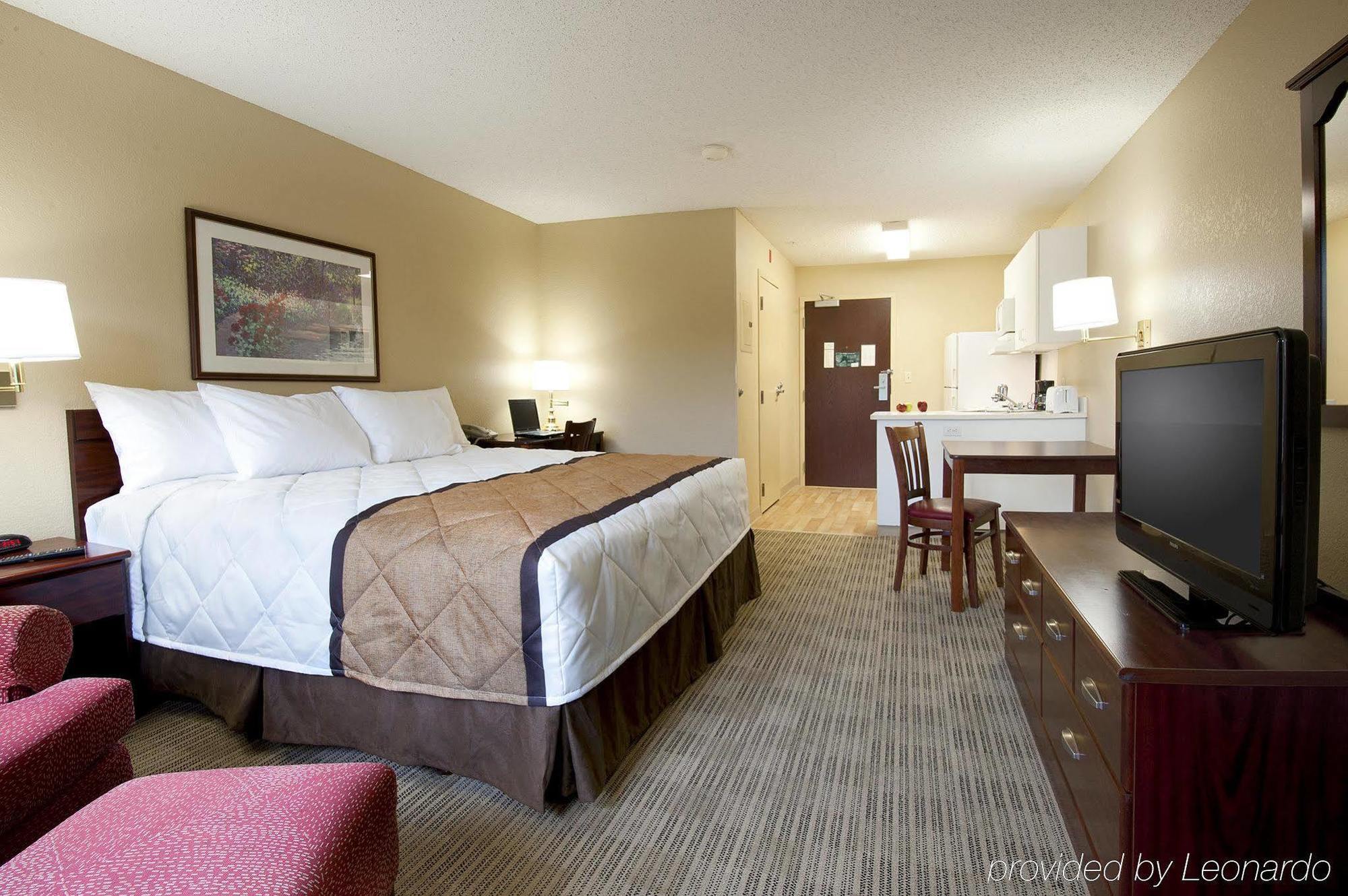 Extended America - - Arboretum North Chesterfield